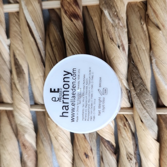 Ella Eden London | Single Eyeshadow - Picture 3 of 3